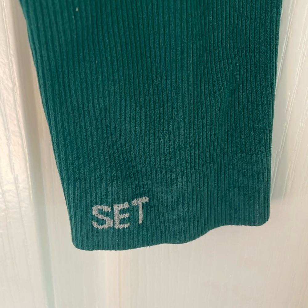 Forest Green Set Active Crop Jacket M Euc - image 3